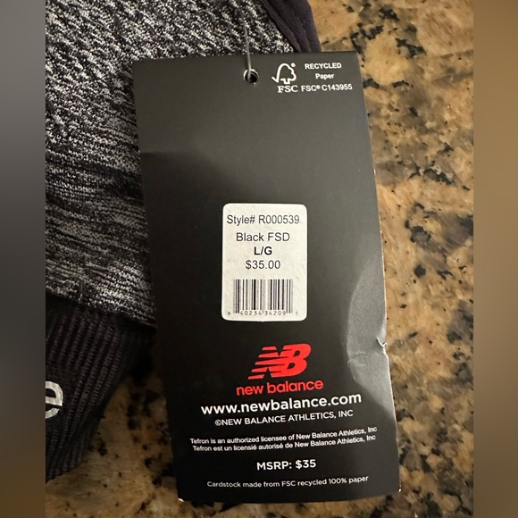 NWT New Balance medium intensity sports bra in black in size L - Picture 3 of 5